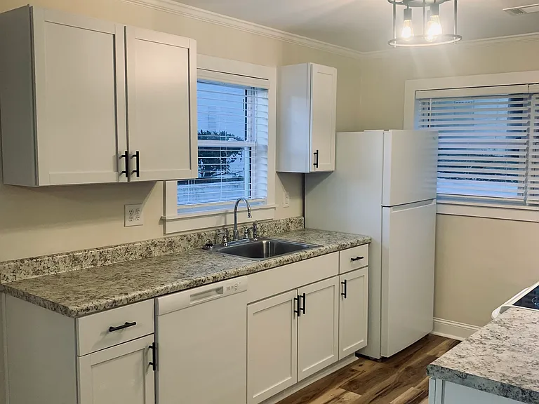 335 Pierce Ave #335 — Photo 4