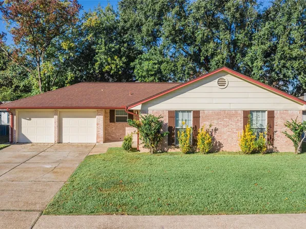1121 Warren St, Deer Park, TX 77536