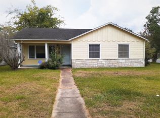 4010 E Lynwood Dr, Beaumont, TX 77703