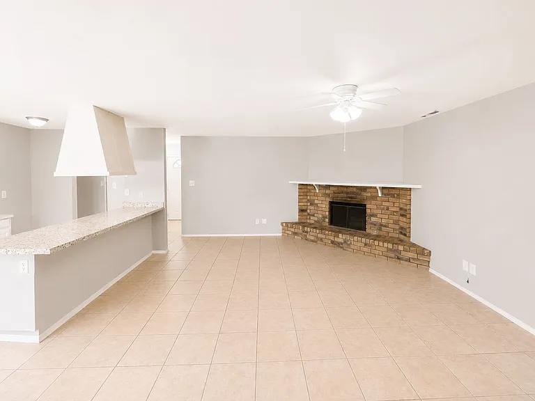 805 Circle Cove Dr — Photo 8