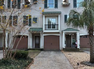 219 Oyster Point Dr, Midway, GA 31320