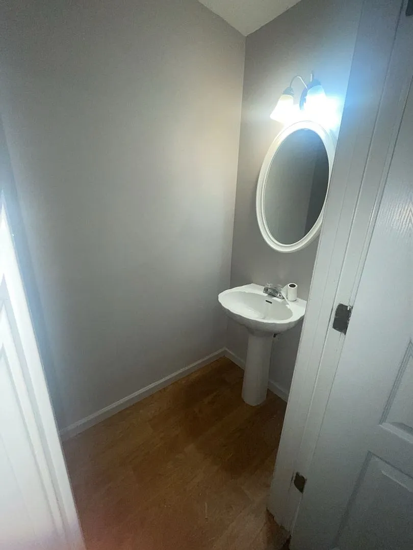 Renovated Townhome For Rent! Move In Ready Spacious 2 Bedroom Conveniently Located — Photo 4