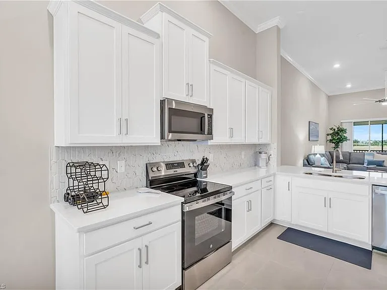 11811 Venetian Lagoon Dr #202 — Photo 12