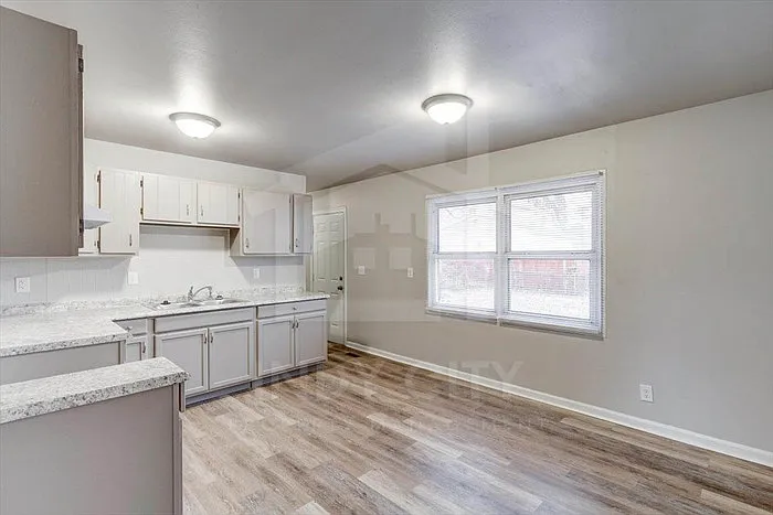 8328 E 41st Pl — Photo 6