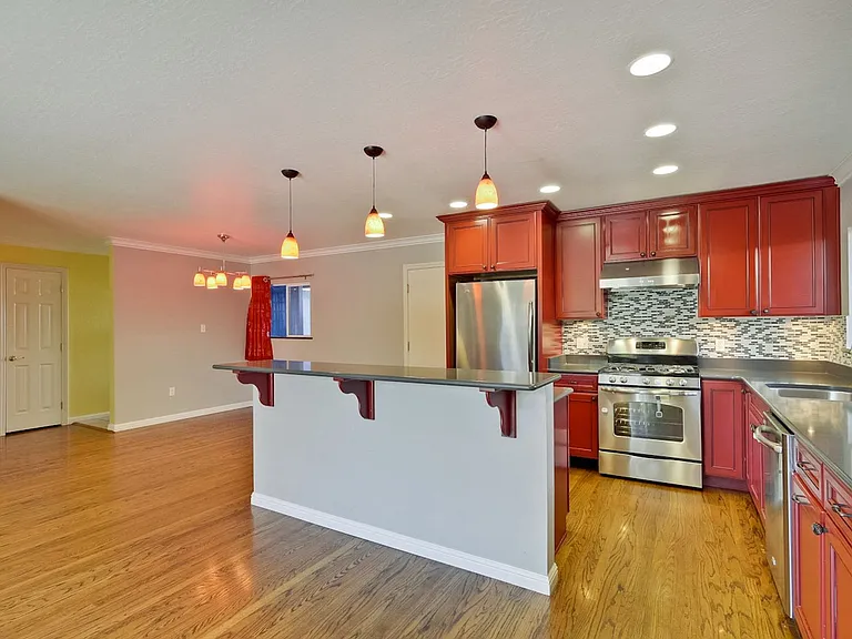 341 Hillsdale Ave — Photo 17