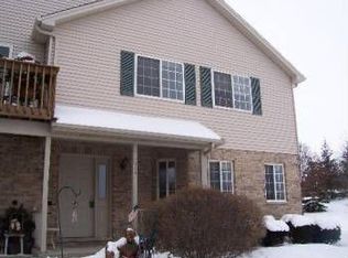 734 N 1st St, Elburn, IL 60119