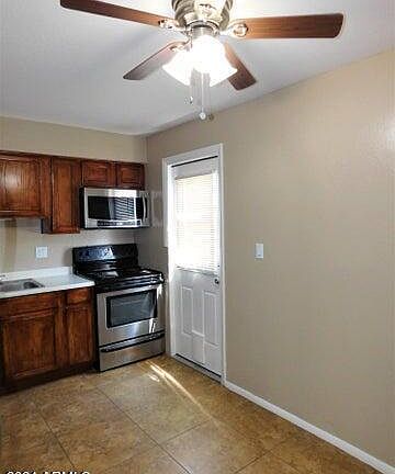 5th image of 4615 N 39TH Avenue #27
