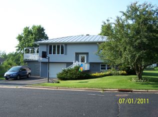 118404 Woodfield Dr, Stratford, WI 54484