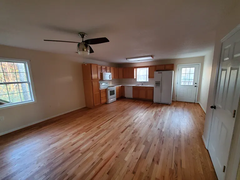 4245 Kelly Creek Rd — Photo 3