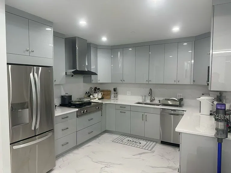 136-20 Booth Memorial Ave #3G — Photo 3