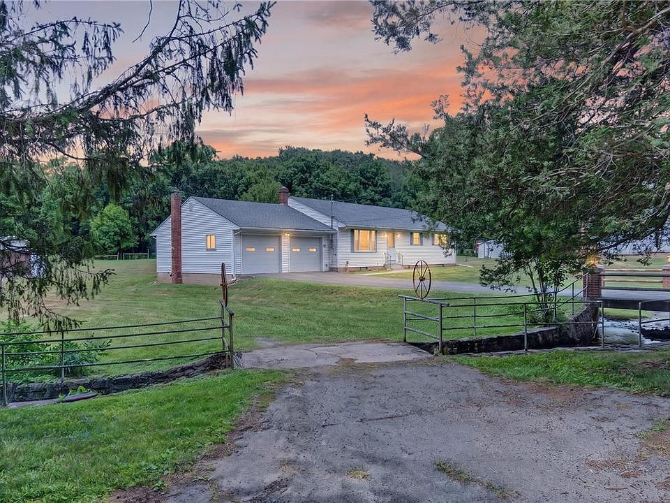 1st image of 51 Reynolds Rd