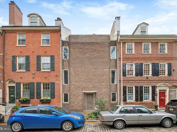 304 Delancey St, Philadelphia, PA 19106