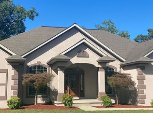 275 Hunter Hills Dr, Oneida, TN 37841