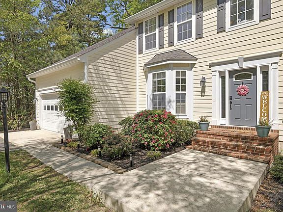 4th image of 11280 Lord Baltimore Dr