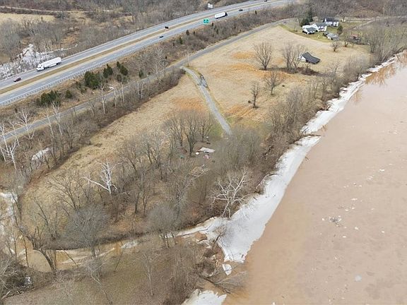 3rd image of 609 Little Kanawha River Rd