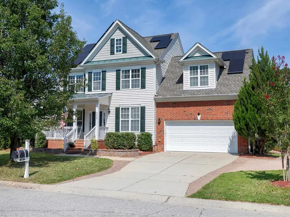300 Sycamore Ridge Ln, Holly Springs, NC 27540
