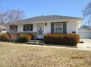 8616 W Crossfield Ave, Milwaukee, WI 53225