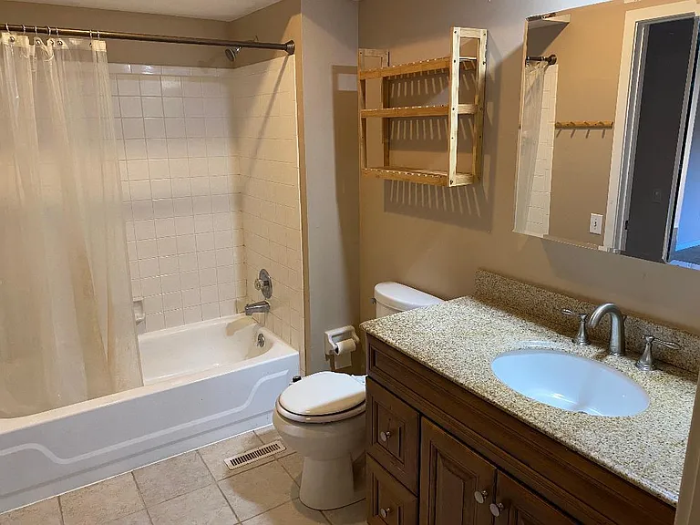 111 Falcon Ln — Photo 16