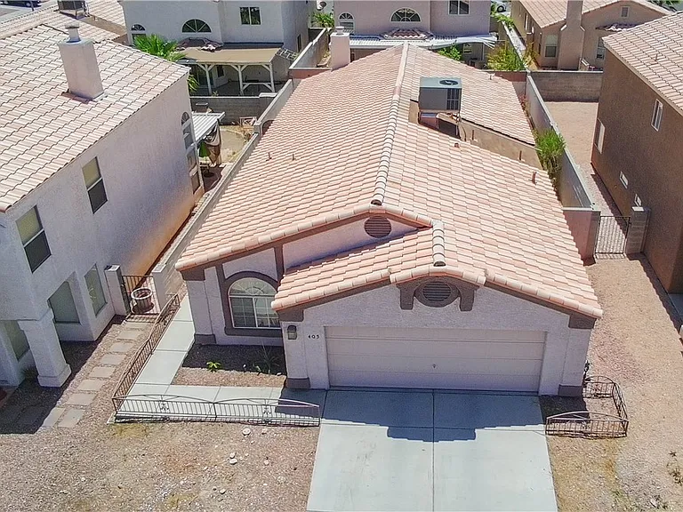 405 Europa Way — Photo 1