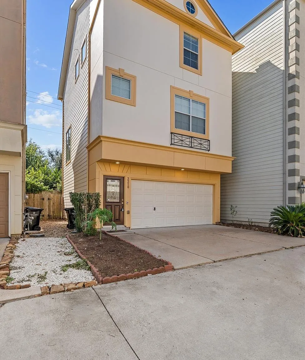2 bed, 2.5 bath, 1842 sqft, $2,000 — Photo 2