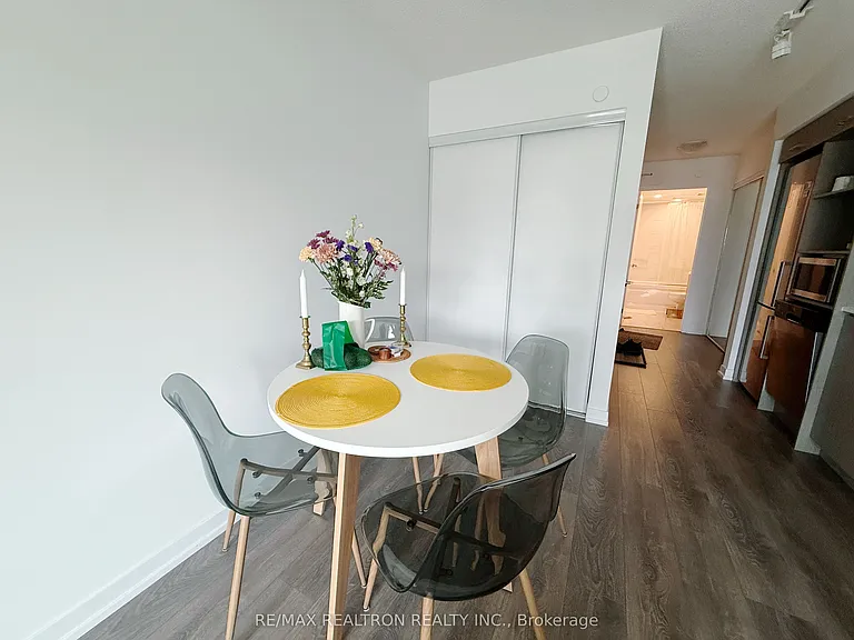 219 Dundas St E #1510 — Photo 4