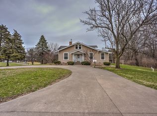 11302 Valley View Ln, Burlington, IA 52601