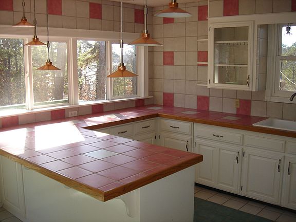 Spacious Kitchen