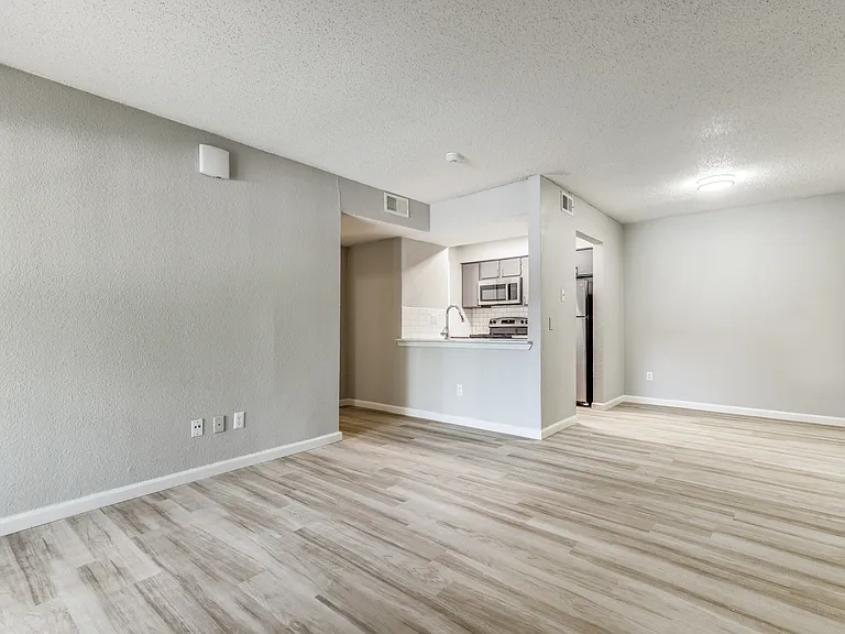 The Durham Apartments — Photo 33