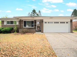 28130 Liberty Dr, Warren, MI 48092