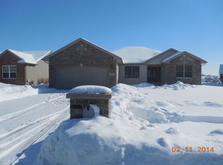 1669 Hunters Run Dr, Bourbonnais, IL 60914