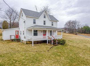 671 Lovejoy Rd, Commodore, PA 15729