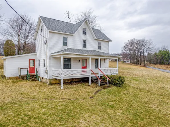 671 Lovejoy Rd, Commodore, PA 15729