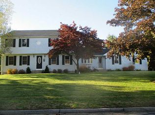 72 Pheasant Ridge Rd, Seekonk, MA 02771