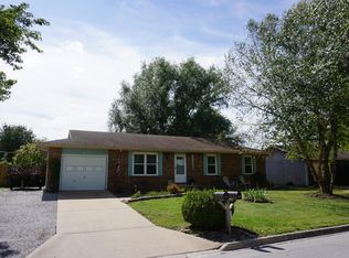 210 E Scott Wayne Dr, Nixa, MO 65714