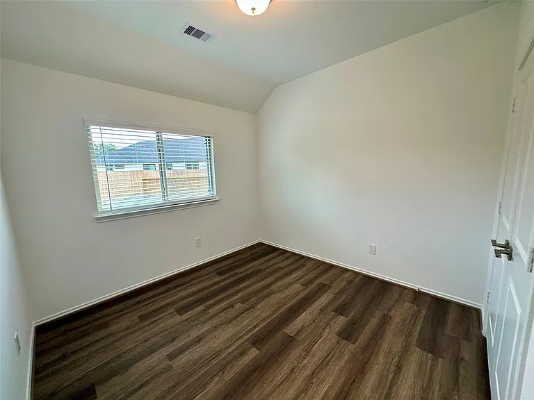 31900 Retama Ranch Ln — Photo 5