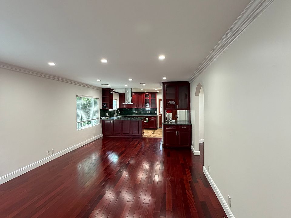 1st image of 10394 Almayo Ave #10394