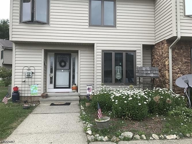 1st image of 200 Dakota Dr #200