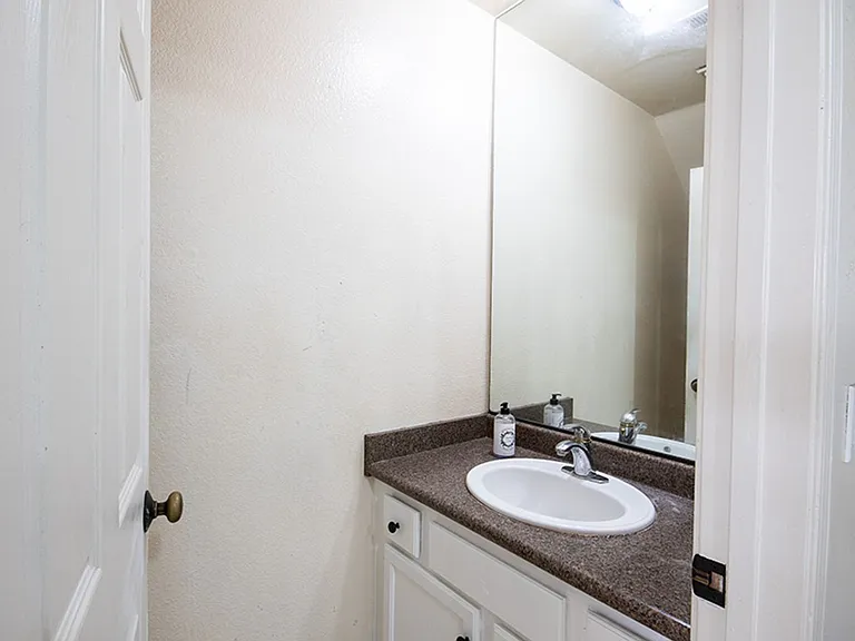 8065 Presidential Way — Photo 9