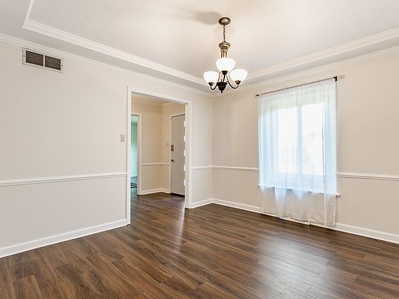 4th image of 8117 Scarborough Ct
