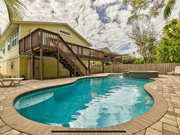 3526 Overlook Dr NE — Photo 29
