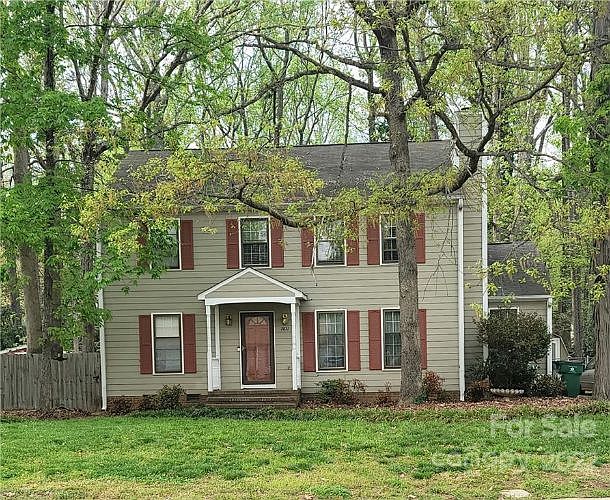 1st image of 7611 Applewood Ln
