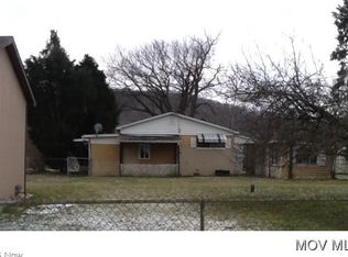 11 W Market St, Lowell, OH 45744