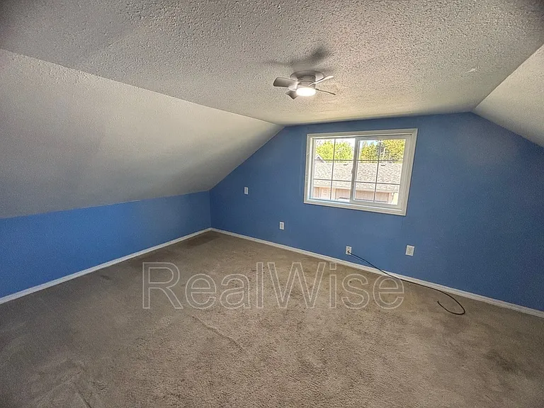 1296 NW Keasey St — Photo 13