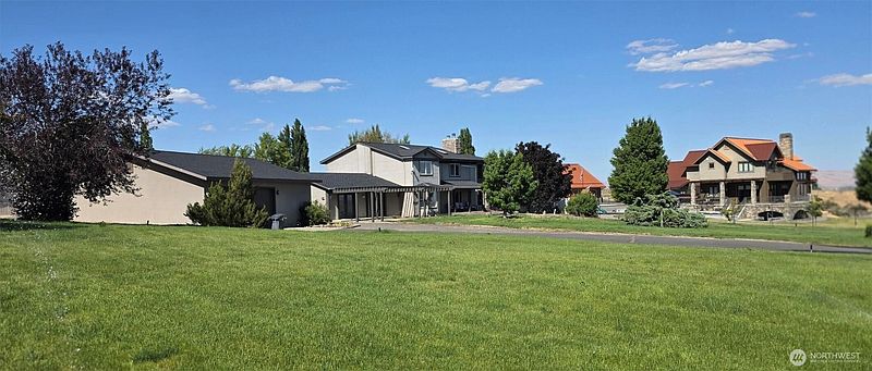 2nd image of 8601 Scenic Drive
