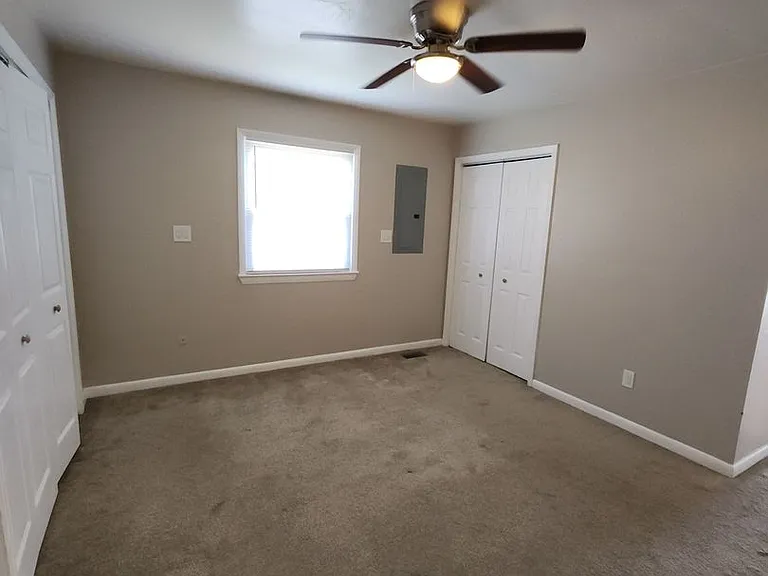 1331 Bayville St — Photo 38
