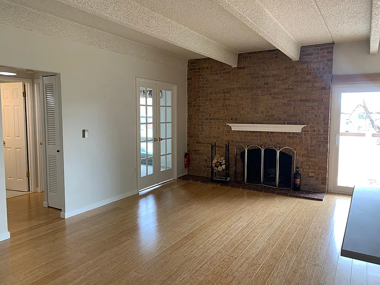 551 N Pearl St #308 — Photo 4