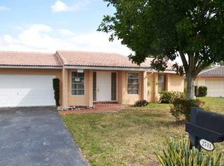 2511 NW 83rd Way, Coral Springs, FL 33065