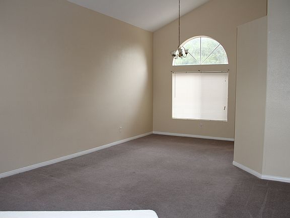 3rd image of 15394 Daybreak Ln
