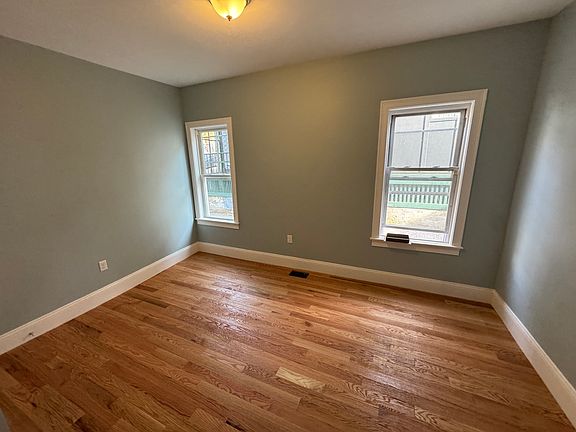 5th image of 13 Spring St #1