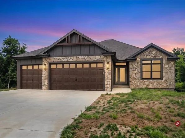 2204 Arbor Ln, Excelsior Springs, MO 64024